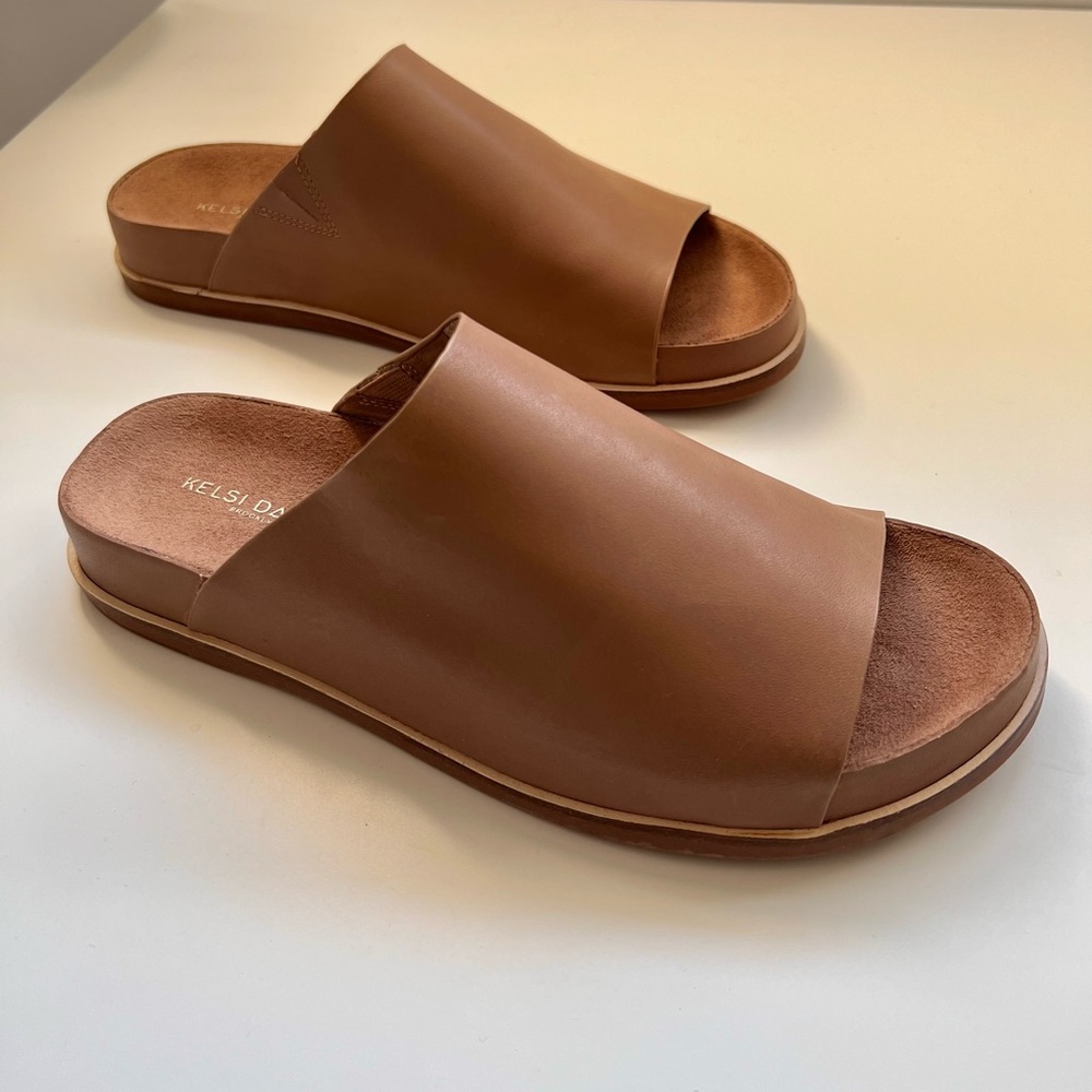 Camel Kelsi Dagger Sandal size 9
